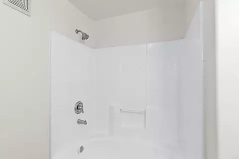 Bath - 9237 Regents Rd #K218, La Jolla, CA 92037 photo 5 of 5