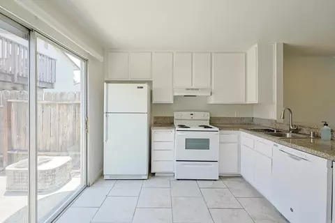 Kitchen - 10139 Carefree Dr, Santee, CA 92071 photo 2 of 4