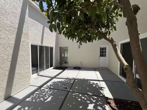 Exterior - 329 E South Ave, Redlands, CA 92373 photo 4 of 4