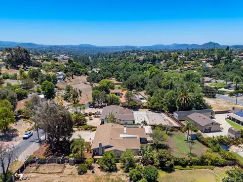 View/Area - 543 Eldorado Dr, Escondido, CA 92025 photo 5 of 5