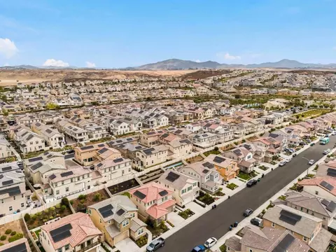 View/Area - 32224 Penstemon Way, Temecula, CA 92591 photo 4 of 12