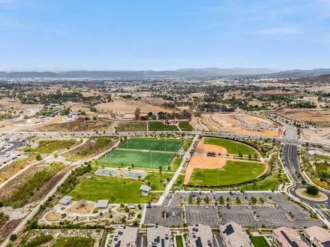 View/Area - 32224 Penstemon Way, Temecula, CA 92591 photo 6 of 12
