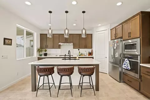 Kitchen - 32224 Penstemon Way, Temecula, CA 92591 photo 1 of 4