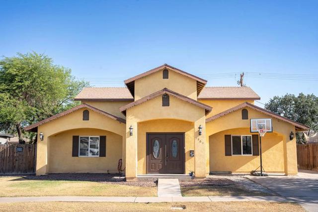 1561 W Heil Ave, El Centro, CA 92243