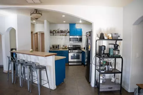 Kitchen - 1561 W Heil Ave, El Centro, CA 92243 photo 4 of 5