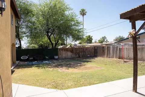 Exterior - 1561 W Heil Ave, El Centro, CA 92243 photo 4 of 5