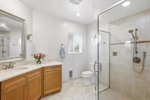 Bath - 3554 Ryan Dr, Escondido, CA 92025 photo 3 of 8