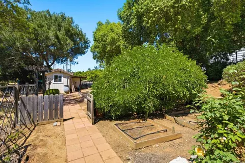 Exterior - 3554 Ryan Dr, Escondido, CA 92025 photo 16 of 22