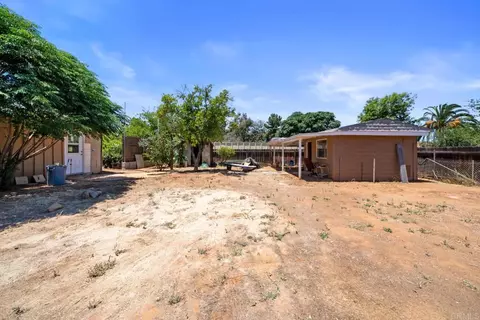Exterior - 13256 Lindo Ln, Lakeside, CA 92040 photo 7 of 10