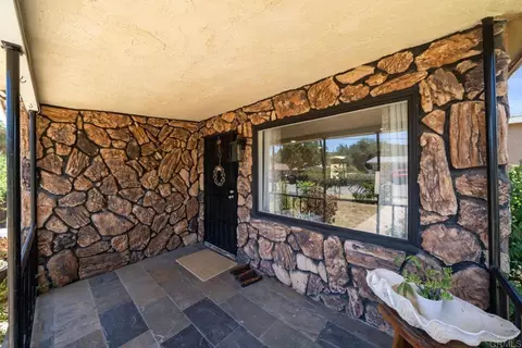 Exterior - 13256 Lindo Ln, Lakeside, CA 92040 photo 2 of 10