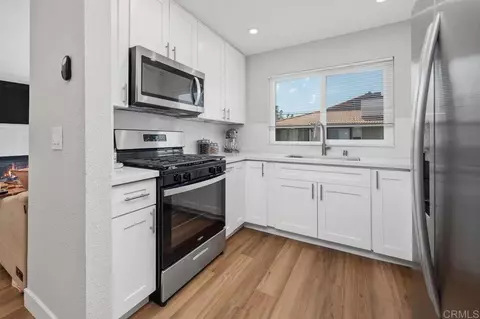 Kitchen - 10258 Norma Gardens Dr #6, Santee, CA 92071 photo 2 of 4