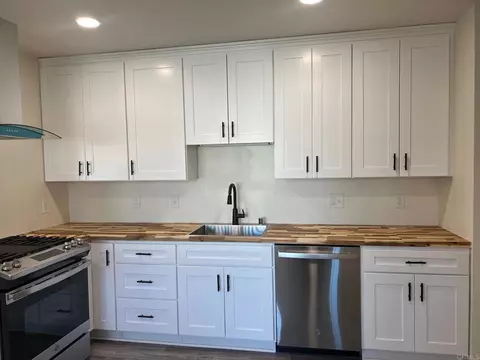 Kitchen - 935 Elm Ave, Imperial Beach, CA 91932 photo 5 of 5