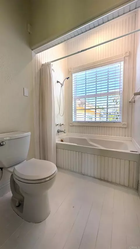 Bath - 5447 Don Luis Dr, Carlsbad, CA 92010 photo 5 of 5