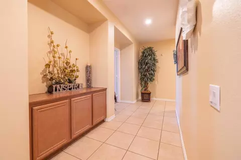Entry Way - 19506 Arcata Rd, Apple Valley, CA 92307 photo 1 of 6