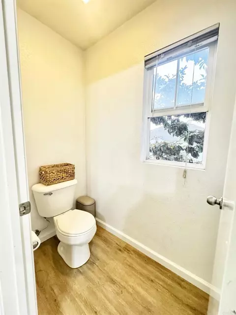 Bath - 1443 Claude Ln #2, Chula Vista, CA 91913 photo 5 of 5