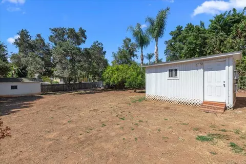 Exterior - 441 Condado Way, Escondido, CA 92025 photo 16 of 18