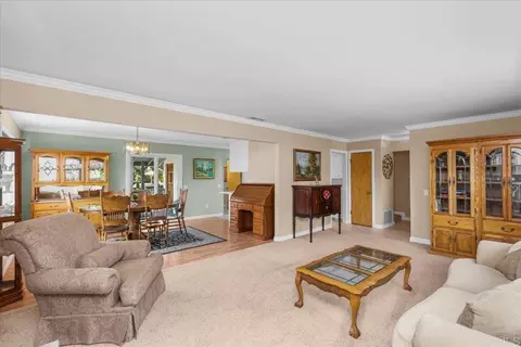 Living - 441 Condado Way, Escondido, CA 92025 photo 2 of 5