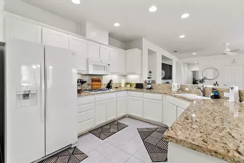 Kitchen - 49359 Pacino St, Indio, CA 92201 photo 2 of 5