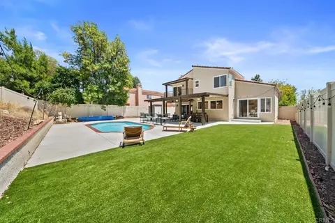Exterior - 22586 Raspberry Ln, Wildomar, CA 92595 photo 8 of 10