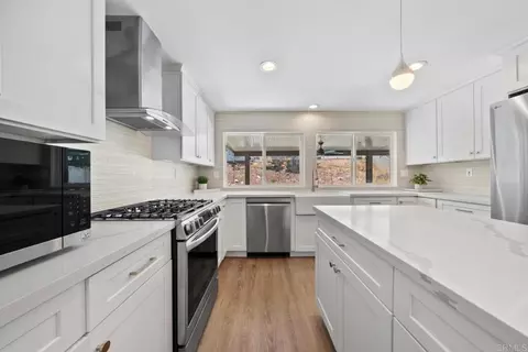 Kitchen - 22586 Raspberry Ln, Wildomar, CA 92595 photo 2 of 2