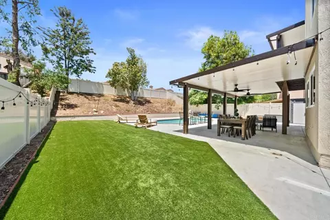 Exterior - 22586 Raspberry Ln, Wildomar, CA 92595 photo 9 of 10