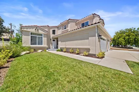 Exterior - 22586 Raspberry Ln, Wildomar, CA 92595 photo 6 of 10