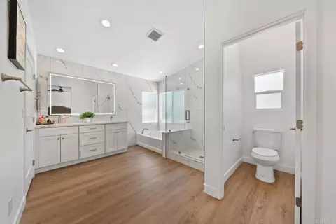 Bath - 22586 Raspberry Ln, Wildomar, CA 92595 photo 1 of 4