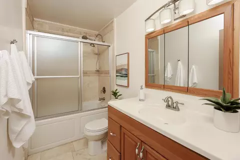 Bath - 10129 Timberlane Way, Santee, CA 92071 photo 2 of 2