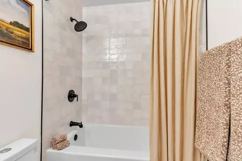 Bath - 10107 Peaceful Ct, Santee, CA 92071 photo 2 of 2