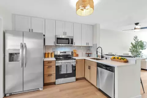 Kitchen - 10107 Peaceful Ct, Santee, CA 92071 photo 4 of 5