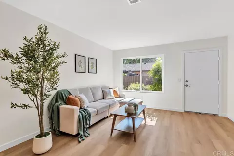 Living - 10107 Peaceful Ct, Santee, CA 92071 photo 2 of 4