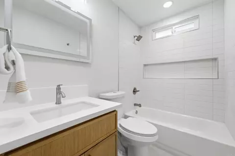 Bath - 3247 Carolyn Cir, Oceanside, CA 92054 photo 3 of 3