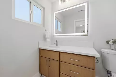 Bath - 3247 Carolyn Cir, Oceanside, CA 92054 photo 2 of 3