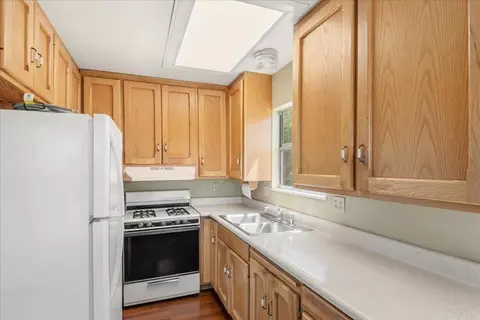 Kitchen - 20899 Black Canyon Rd, Ramona, CA 92065 photo 6 of 6