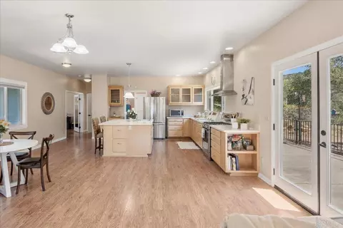 Kitchen - 20899 Black Canyon Rd, Ramona, CA 92065 photo 1 of 6