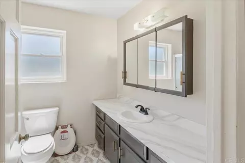 Bath - 20899 Black Canyon Rd, Ramona, CA 92065 photo 3 of 3