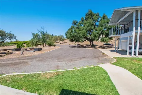 Exterior - 20899 Black Canyon Rd, Ramona, CA 92065 photo 6 of 19