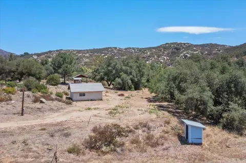 Exterior - 20899 Black Canyon Rd, Ramona, CA 92065 photo 17 of 19