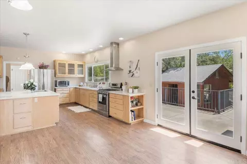Kitchen - 20899 Black Canyon Rd, Ramona, CA 92065 photo 2 of 6