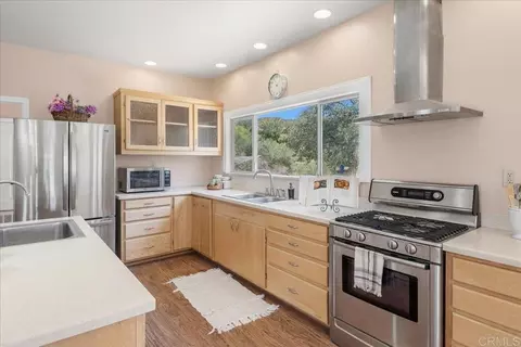 Kitchen - 20899 Black Canyon Rd, Ramona, CA 92065 photo 3 of 6