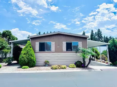2130 Sunset Dr #122, Vista, CA 92081