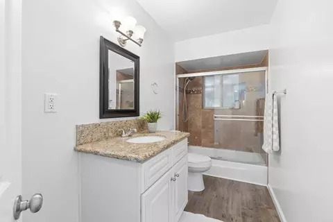 Bath - 3745 Fenwick Dr, Spring Valley, CA 91977 photo 2 of 3