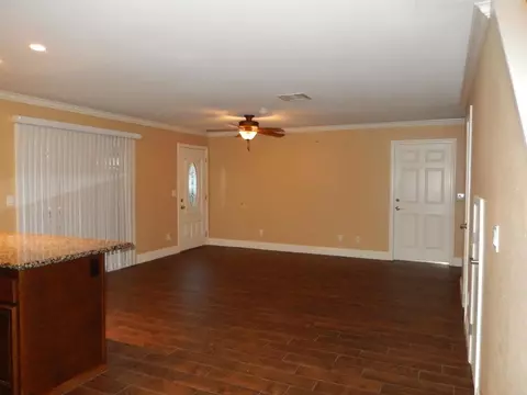 Living - 1133 Persimmon Ave #10, El Cajon, CA 92021 photo 1 of 3