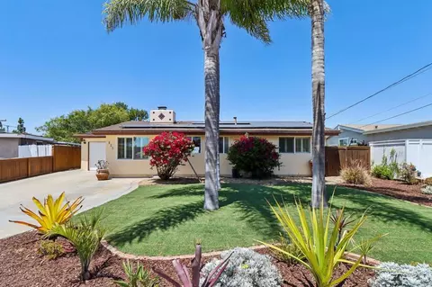 410 Santa Clara Dr, Vista, CA 92083