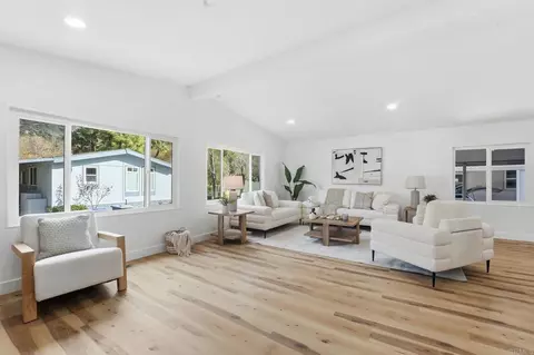 8975 Lawrence Welk Dr, Escondido, CA 92026