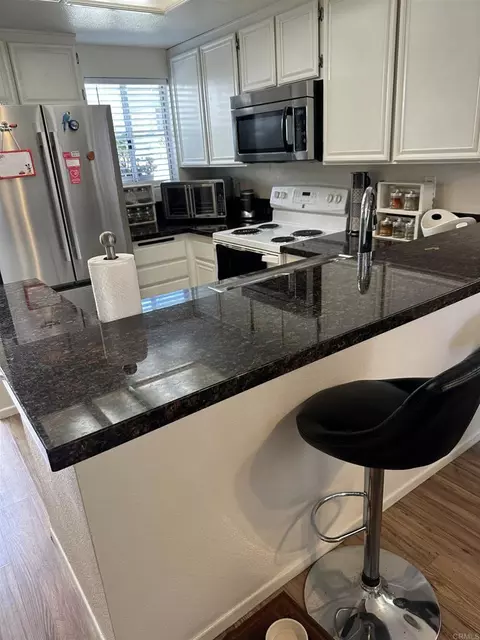 Kitchen - 8945 Arlingdale Way, Spring Valley, CA 91977 photo 4 of 5