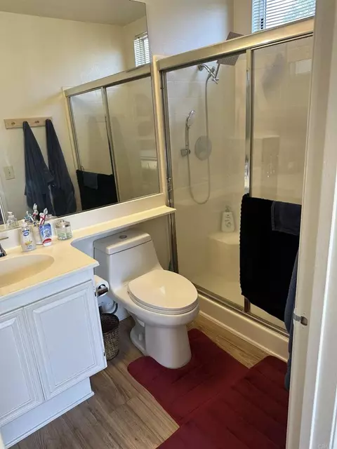 Bath - 8945 Arlingdale Way, Spring Valley, CA 91977 photo 2 of 3