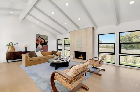 8838 La Jolla Scenic Dr N, La Jolla, CA 92037