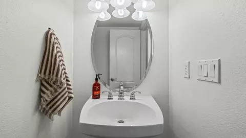 Bath - 150 Via Montisi, Santee, CA 92071 photo 1 of 5