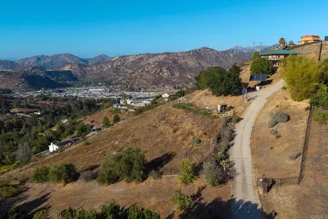 View/Area - 11687 Valle Vista Rd, Lakeside, CA 92040 photo 4 of 7